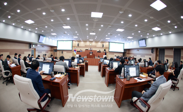 제266회 임시회 제1차 본회의(사진 / 뉴스타운)
