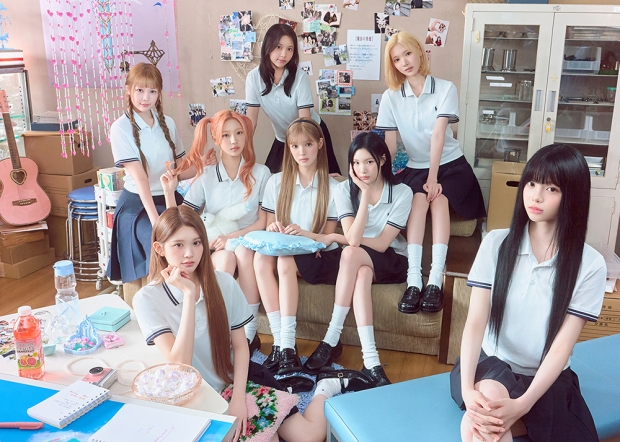 하츠투하츠 일본 첫 싱글 'ICONIC HEART' 티저 이미지