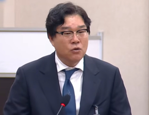다시 똥물 뒤집어쓴 국회