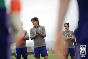 [속보] 홍명보 감독, 월드컵 조별리그 충격적 탈락 대표팀 사령탑 자진 사퇴